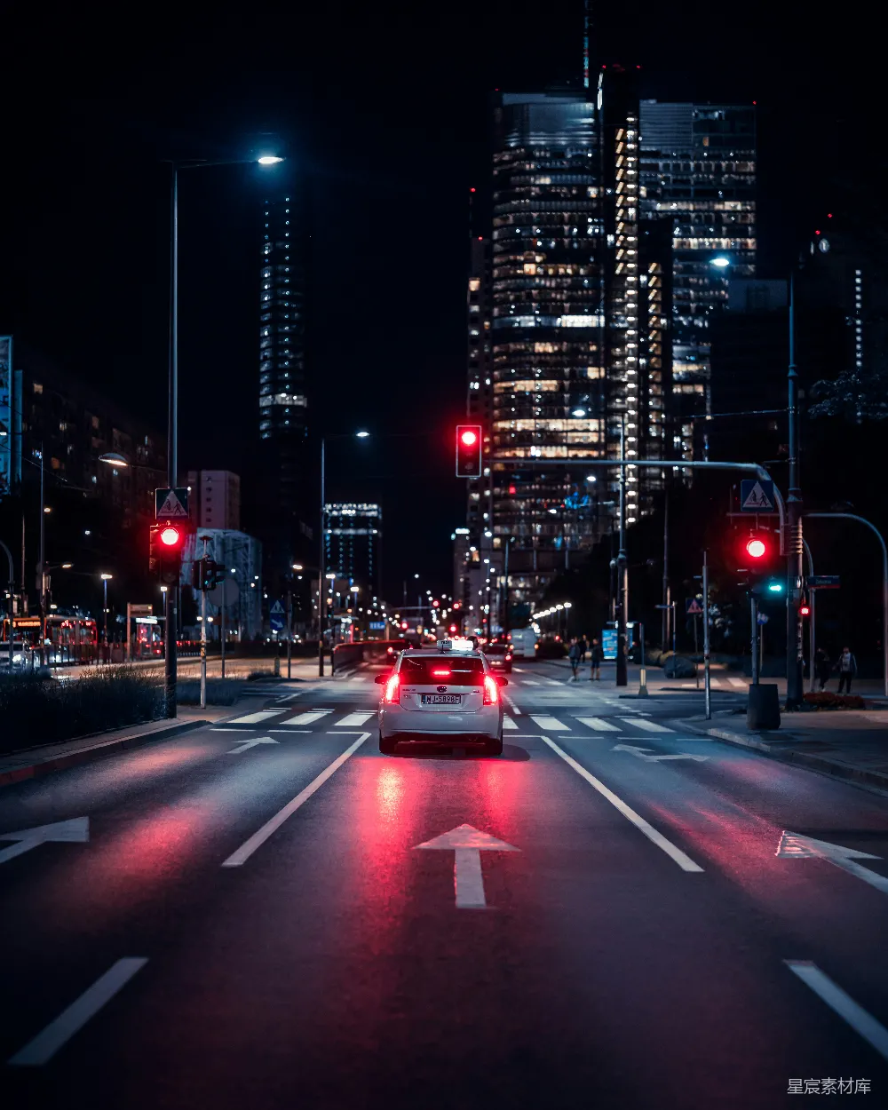 高清摄影 城市 夜景 交通 现代 都市 夜色中的城市街景