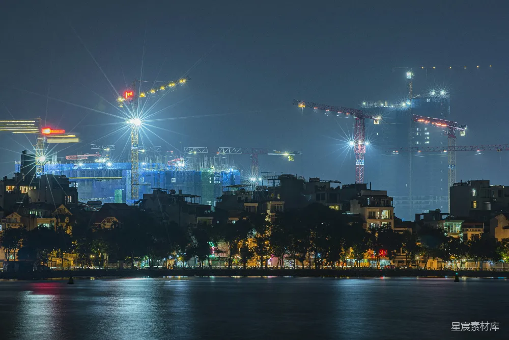 高清摄影 城市 建筑 夜景 灯光 繁忙 夜幕下的城市建筑工地