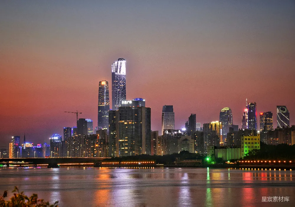 高清摄影 城市 夜景 现代建筑 都市风光 城市天际线 城市夜景：现代都市的辉煌
