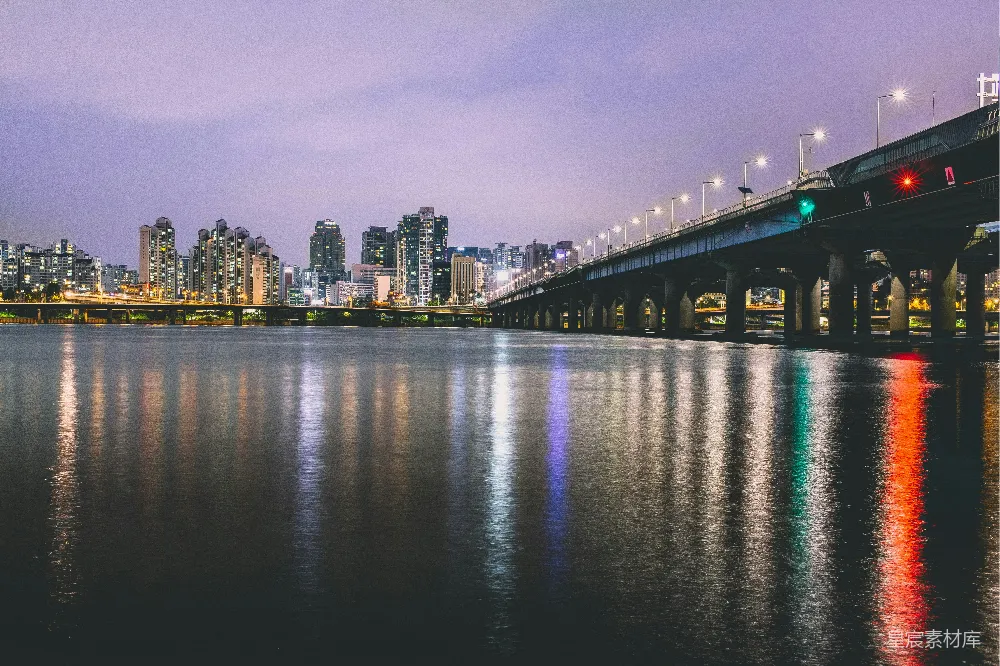 高清摄影 城市夜景 桥梁 倒影 现代都市 都市风光 城市夜景下的桥梁与倒影
