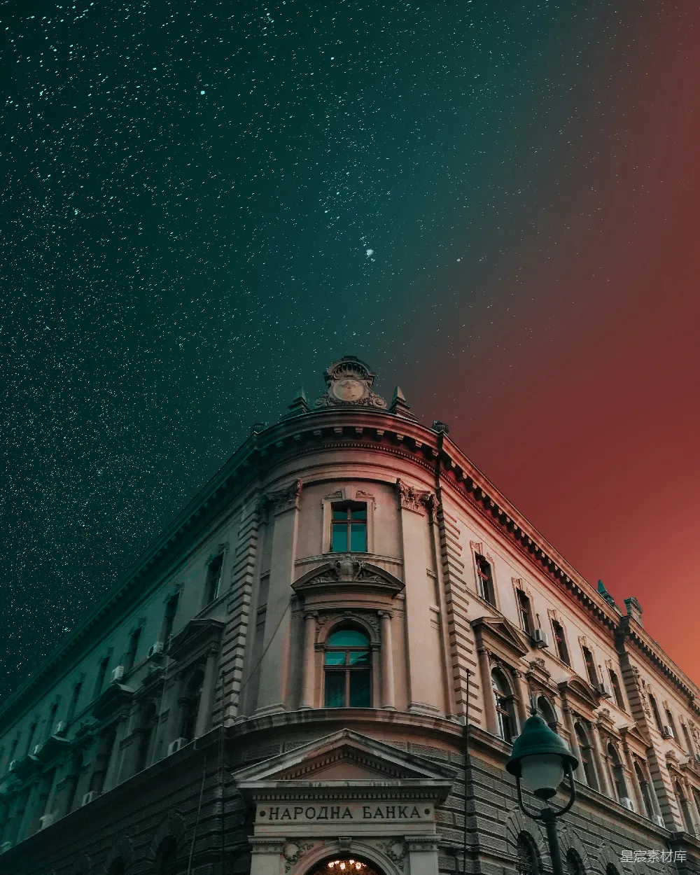高清摄影 建筑 夜景 城市 星空 古典 星空下的古典建筑