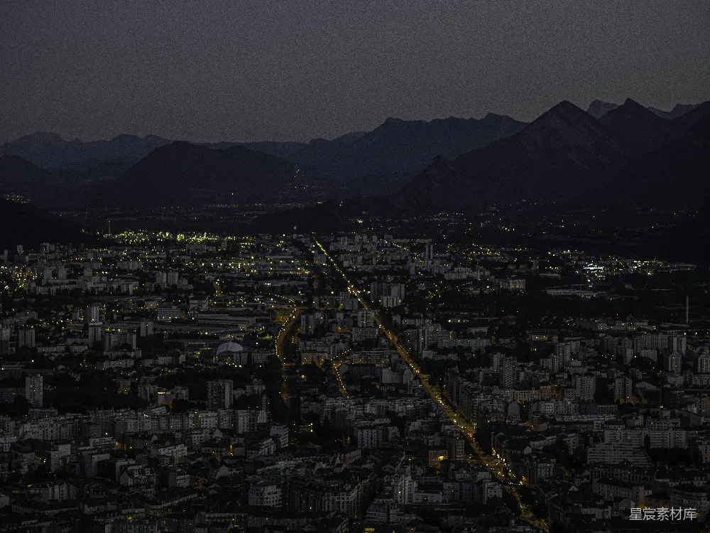 高清摄影 城市夜景 山脉 城市风光 都市夜景 自然与城市 夜幕下的城市与山脉