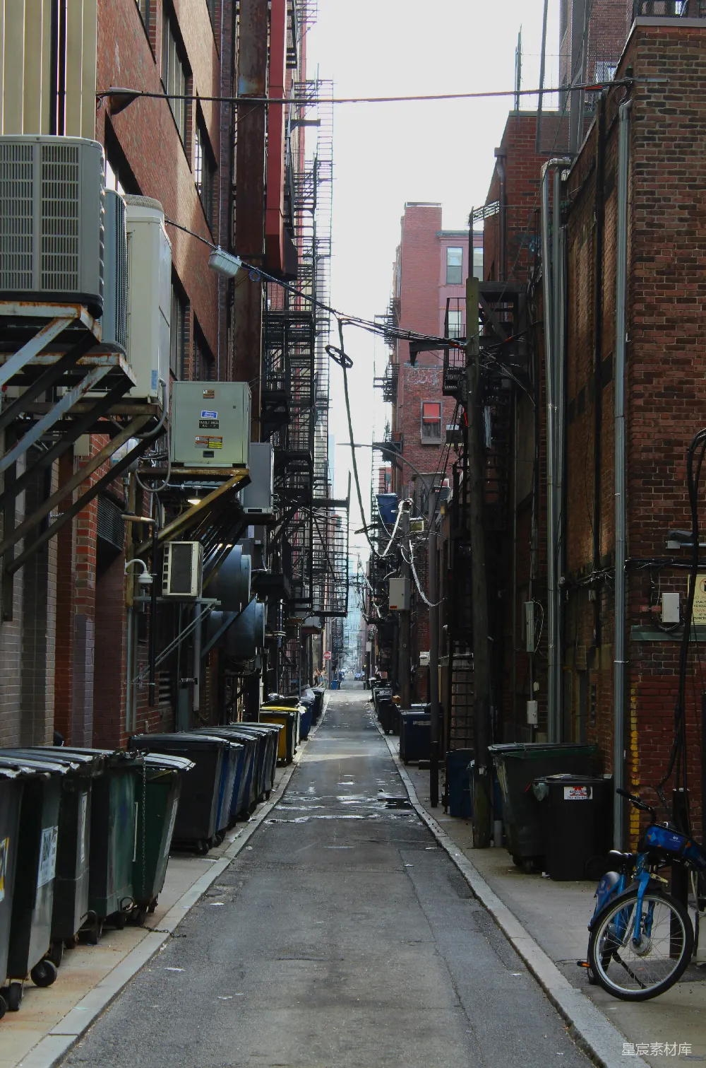 高清摄影 城市 巷子 工业风格 日常生活 建筑 城市小巷的日常