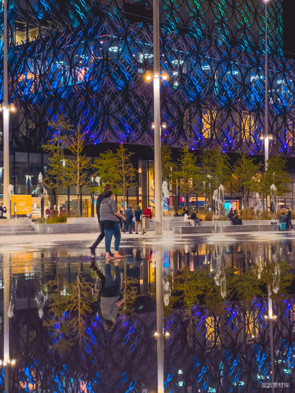 高清摄影 图书馆 夜晚 倒影 城市景观 现代建筑 夜晚的图书馆与倒影