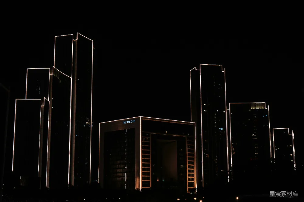 高清摄影 城市 夜景 高楼 现代 照明 夜晚灯火辉煌的城市天际线