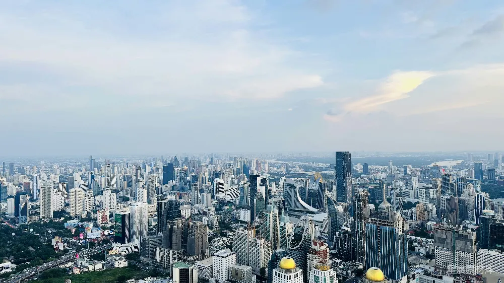 高清摄影 城市 天际线 高楼 现代 景观 城市天际线：高楼林立的现代都市