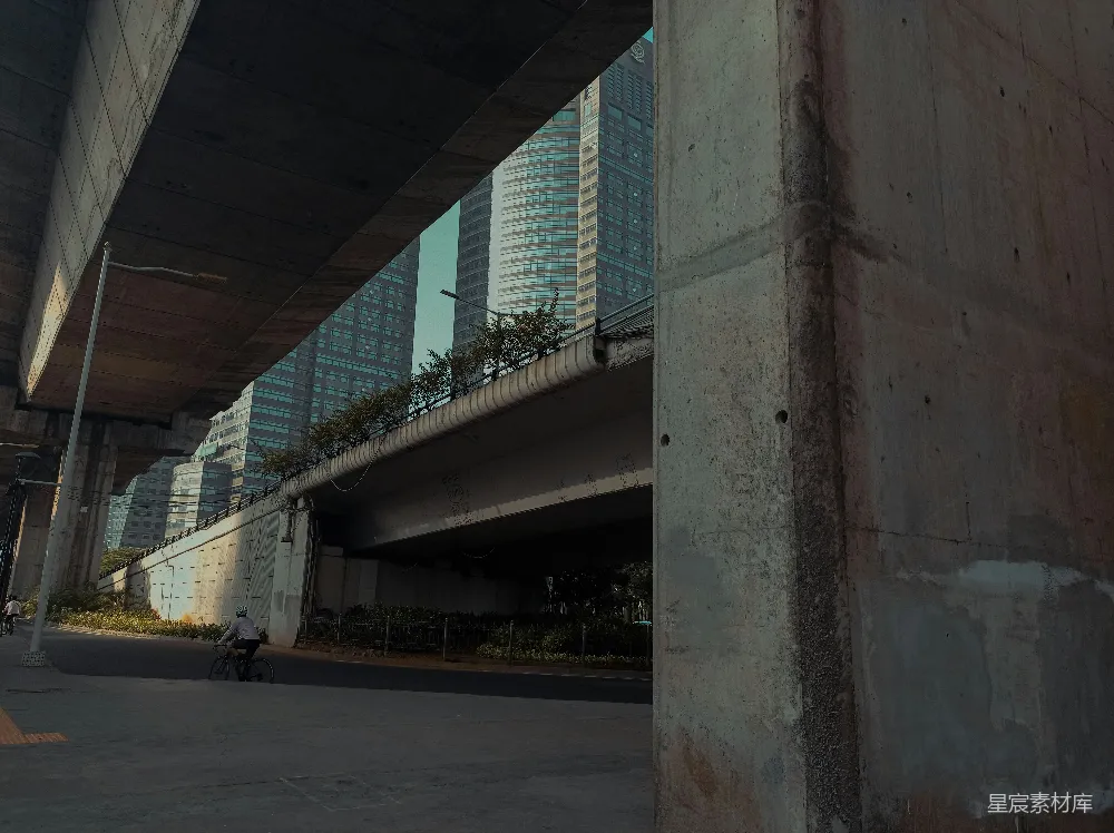 高清摄影 城市 建筑 自行车 都市 结构 城市中的角落与高楼