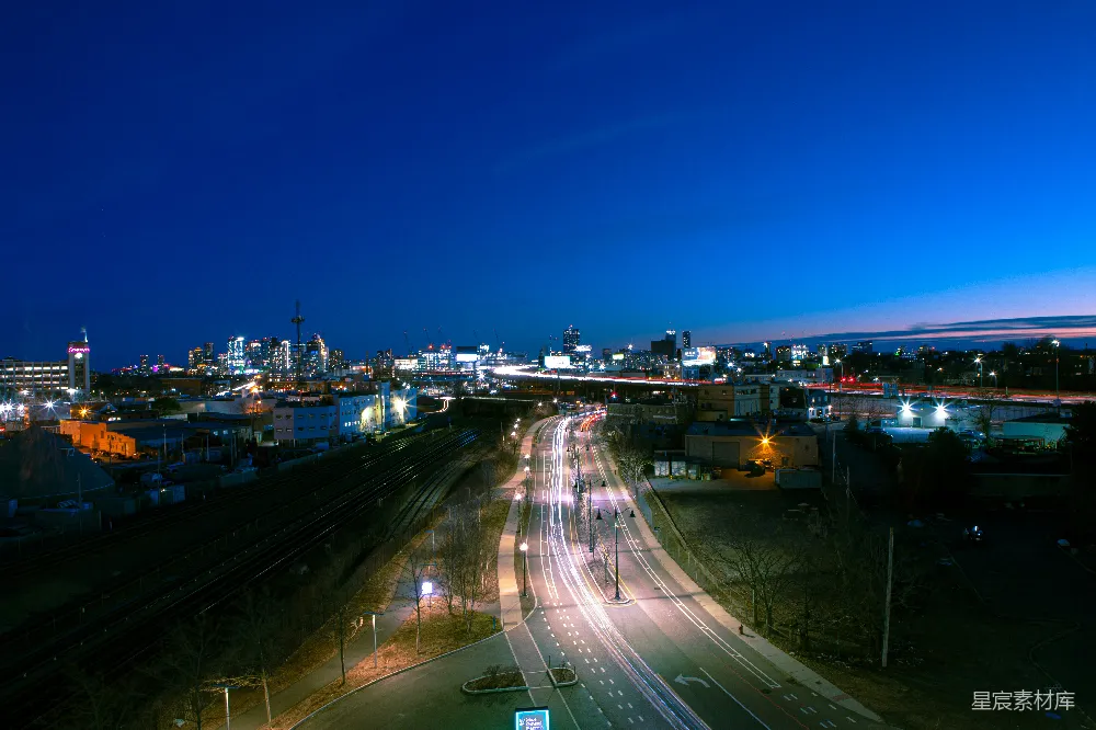 高清摄影 城市夜景 灯光 铁路 城市风光 都市生活 城市夜景：灯光与轨道的交织