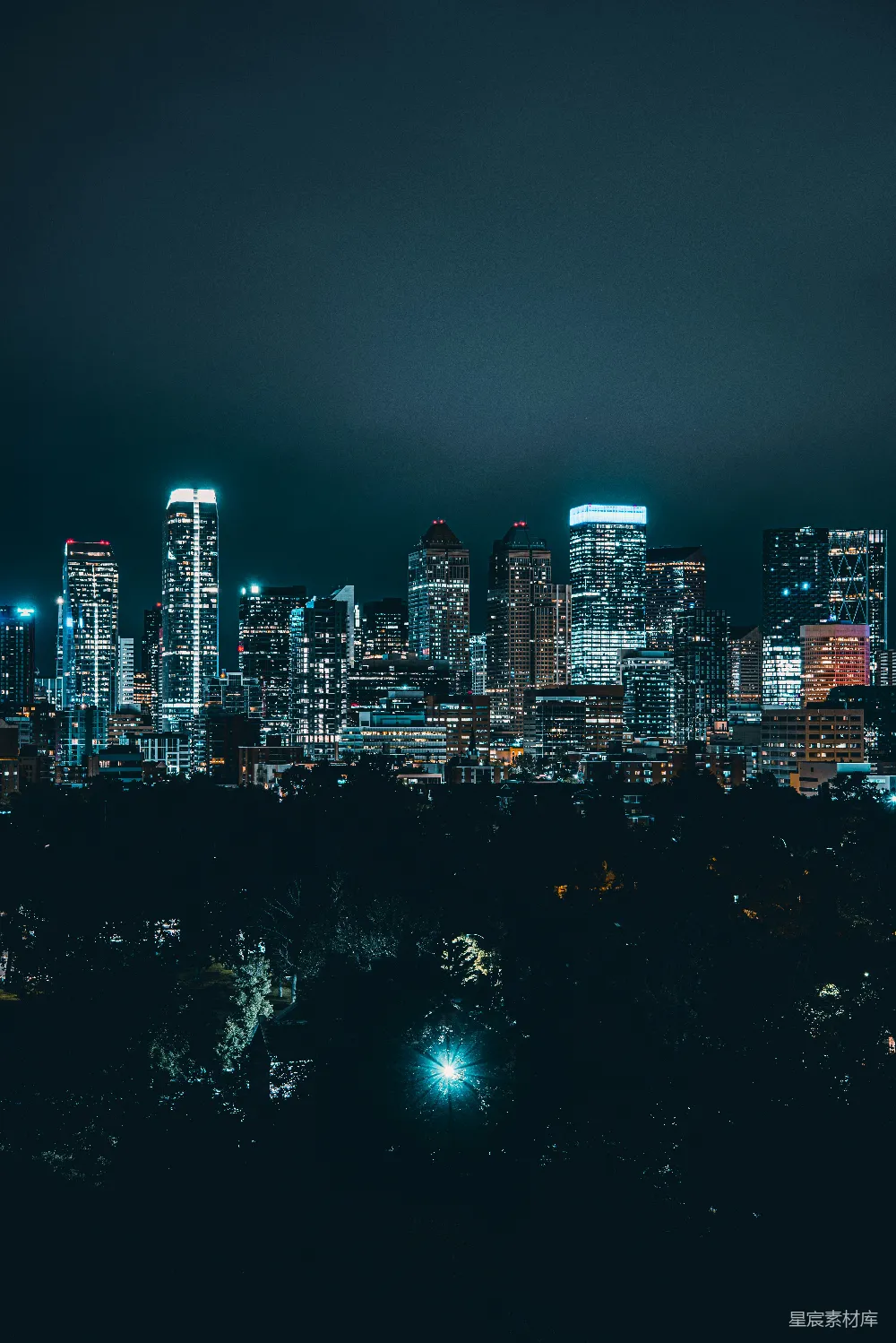 高清摄影 城市夜景 高楼大厦 都市风光 夜晚 现代建筑 夜幕下的城市剪影