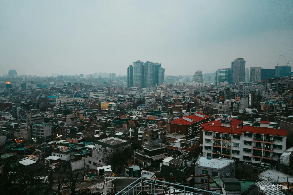 高清摄影 城市 建筑 现代与传统 都市景观 城市天际线 城市全景：现代与传统交织