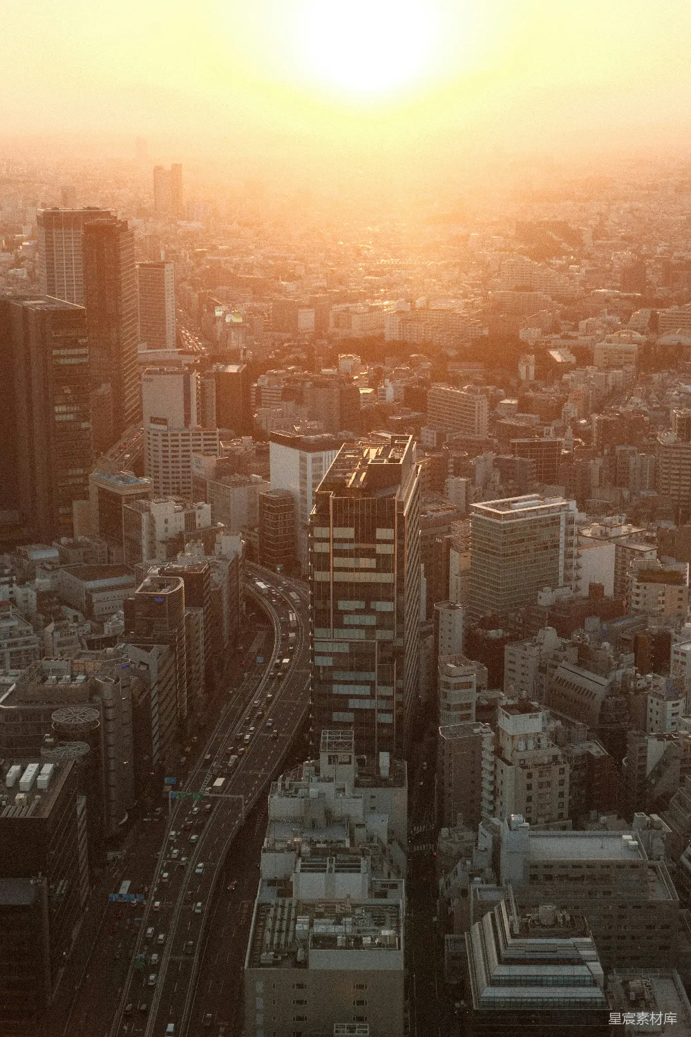 高清摄影 城市 日落 建筑 交通 城市风光 夕阳下的城市全景