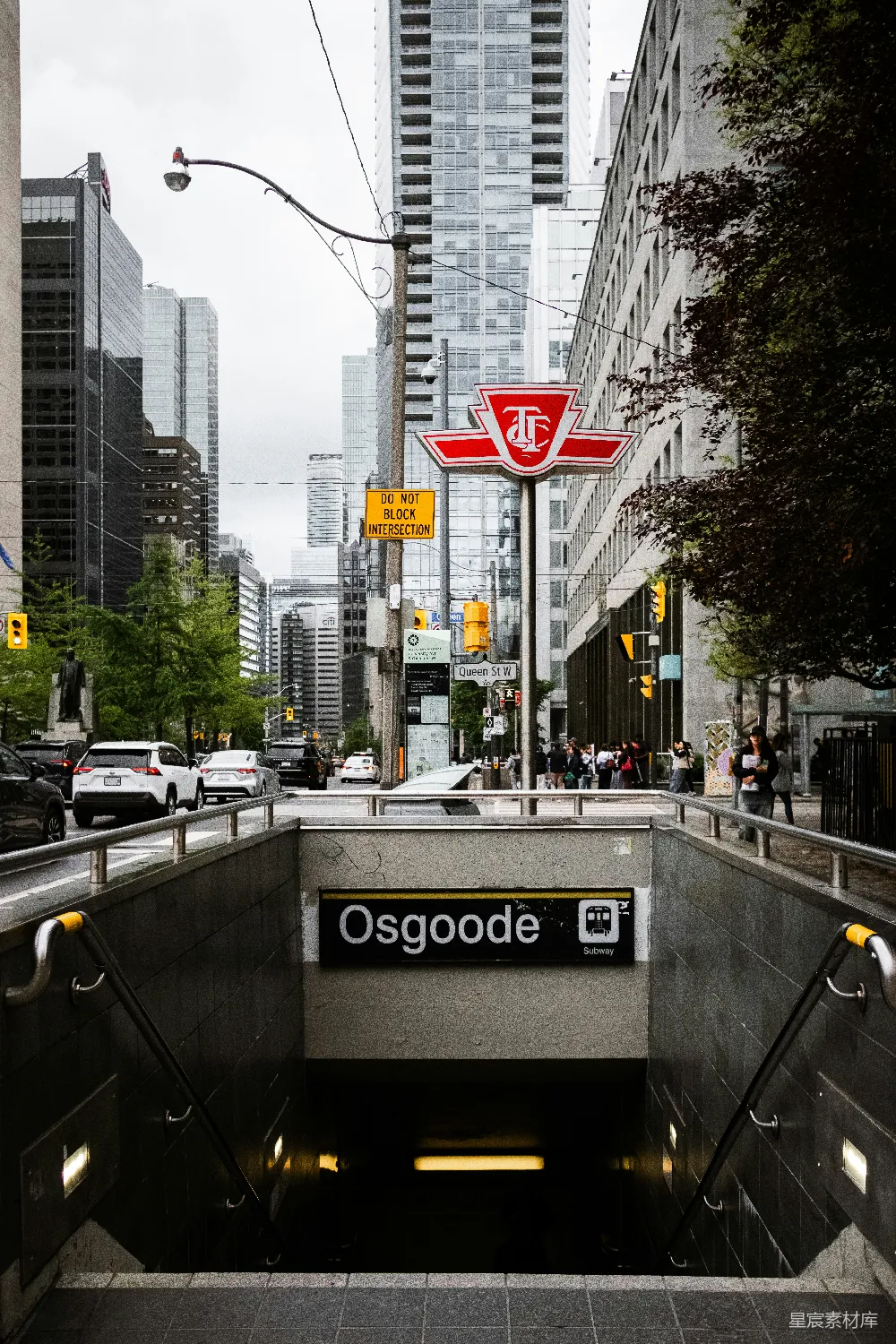 高清摄影 地铁站 城市景观 交通标志 城市生活 公共交通 多伦多Osgoode地铁站入口