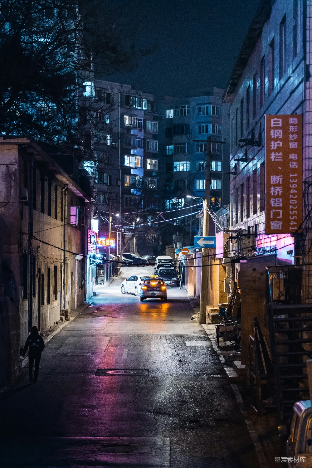 高清摄影 夜晚 城市 霓虹灯 小巷 城市生活 霓虹下的小巷夜晚