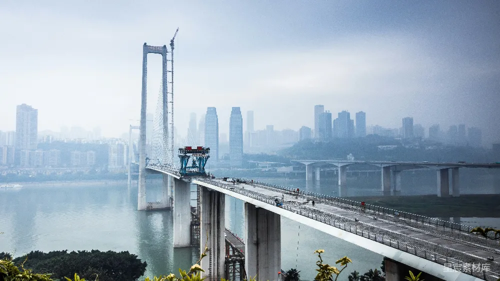 高清摄影 重庆 城市景观 现代建筑 桥梁建设 都市风光 重庆长江大桥建设中的现代都市景观