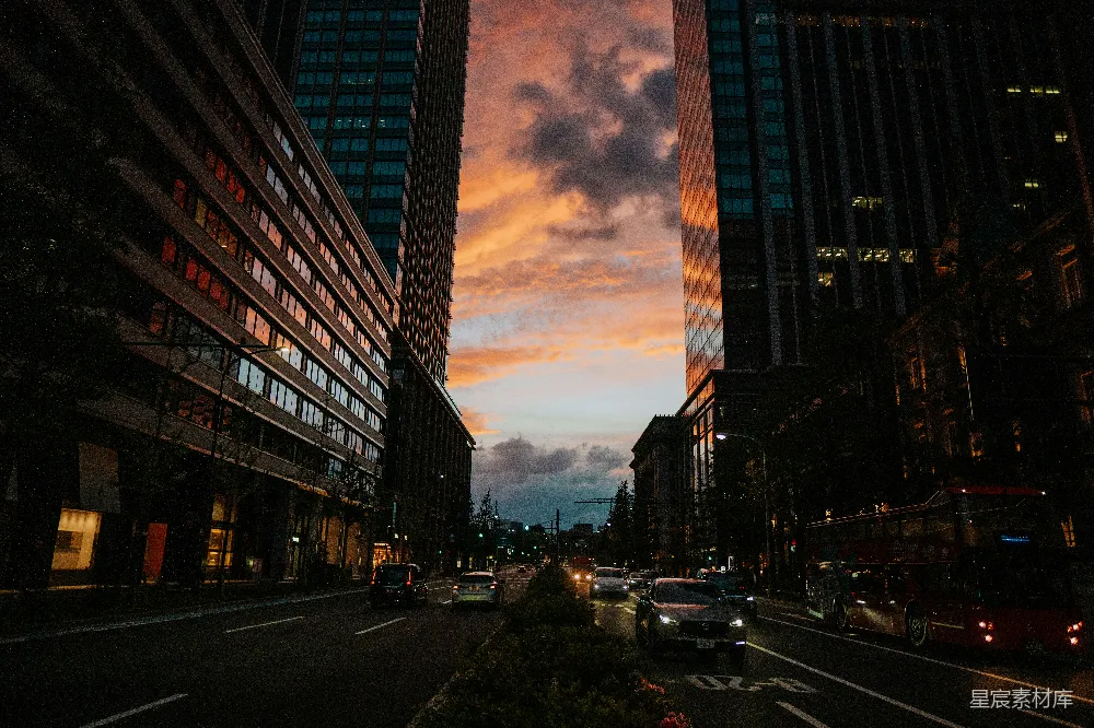 高清摄影 城市 黄昏 街道 建筑 交通 城市黄昏的宁静街景