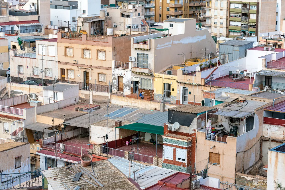 高清摄影 城市 屋顶 城市生活 宁静 社区 城市屋顶的宁静角落