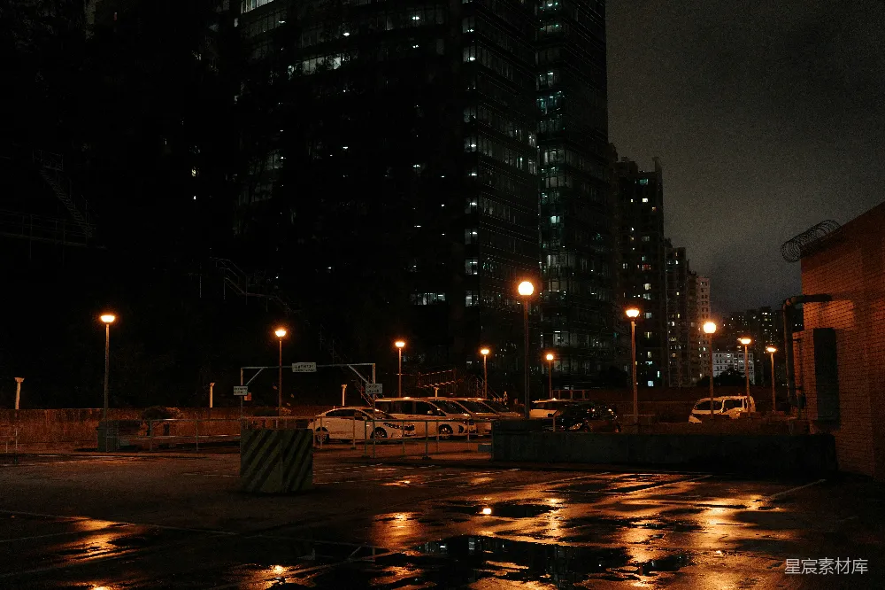 高清摄影 夜景 城市 停车场 灯光 城市生活 夜幕下的停车场