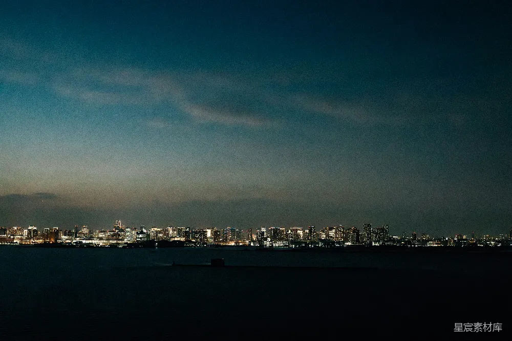 高清摄影 城市 夜景 建筑 水景 都市 城市夜景：灯火辉煌的天际线