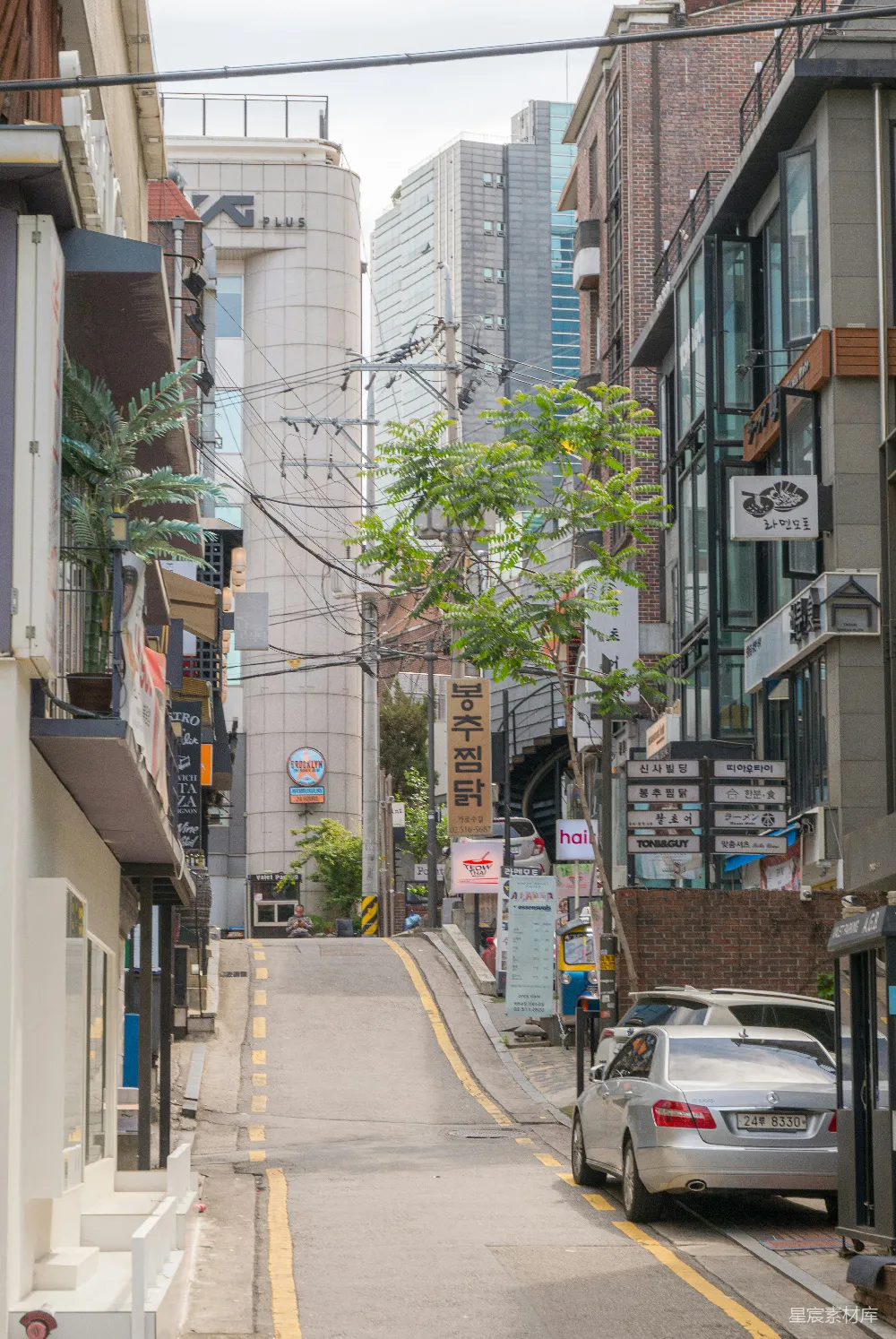 高清摄影 韩国 街头巷尾 城市风光 宁静与繁华 日常场景 韩国街头巷尾的宁静与繁华