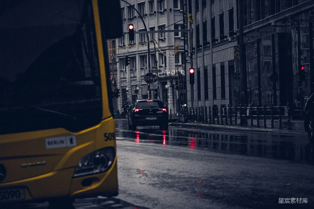 高清摄影 城市 雨天 街道 交通 建筑 雨中的城市街景