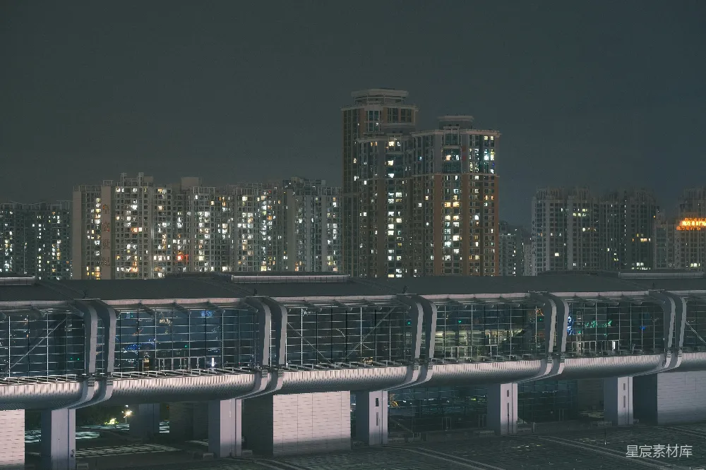 高清摄影 城市夜景 现代化建筑 车站 都市风光 都市夜景 城市夜景：现代化建筑群与车站