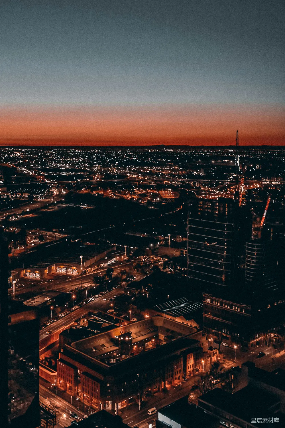 高清摄影 城市夜景 黄昏 建筑 城市风光 夜色 暮色下的城市夜景