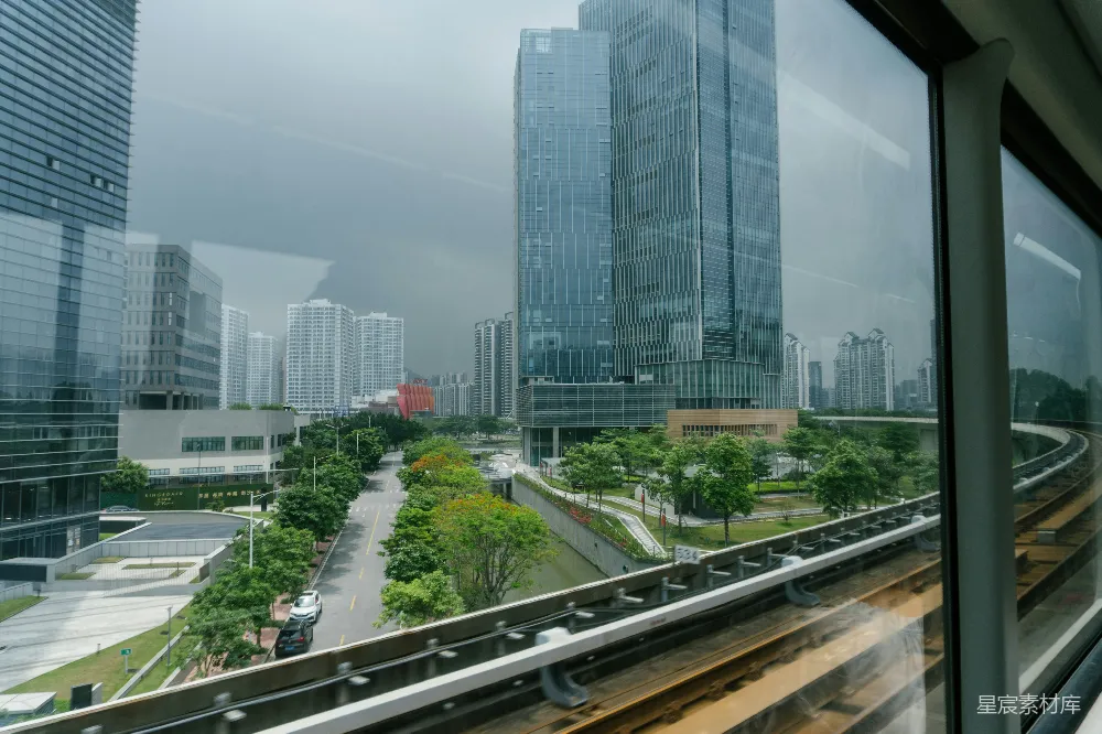 高清摄影 城市风光 现代建筑 交通 都市生活 风景 城市列车视角下的现代都市