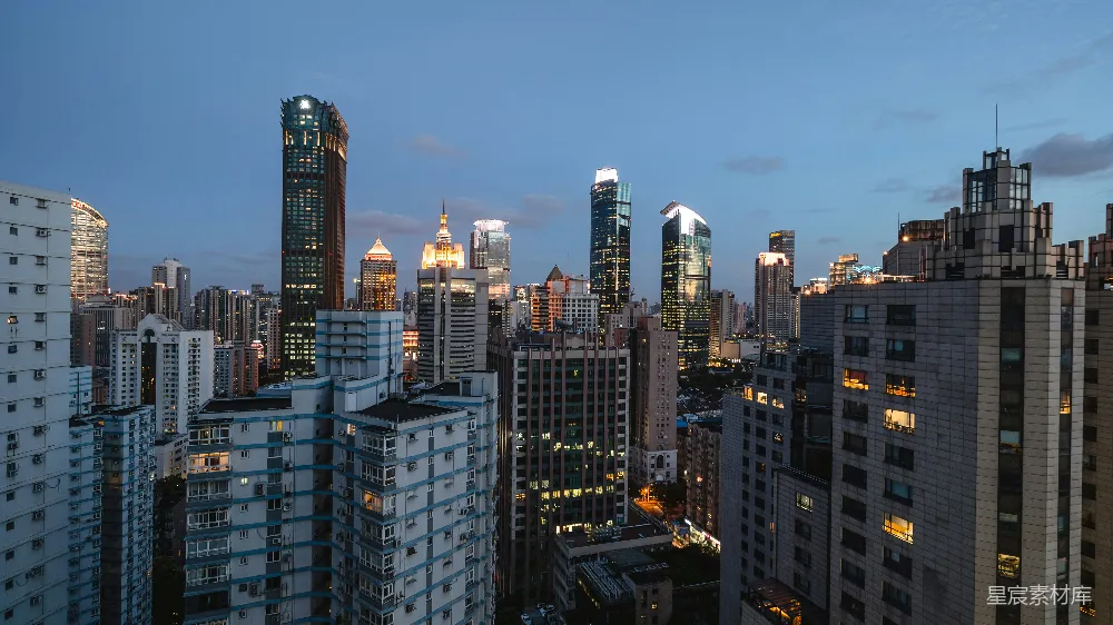 高清摄影 城市 夜景 高楼 都市 现代 都市夜景：高楼林立的现代城市