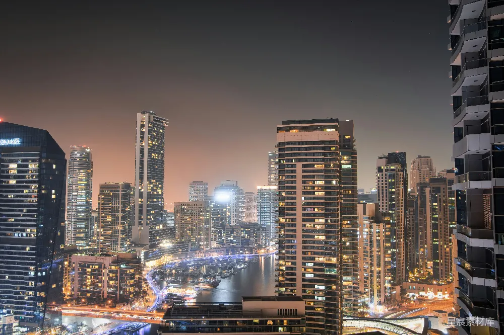 高清摄影 迪拜 夜景 摩天大楼 城市风光 现代都市 迪拜夜景：摩天大楼与码头