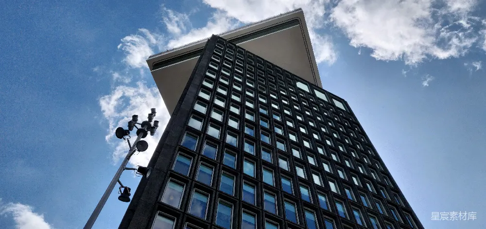 高清摄影 摩天大楼 现代建筑 城市景观 蓝天白云 高耸入云 摩天大楼与蓝天白云