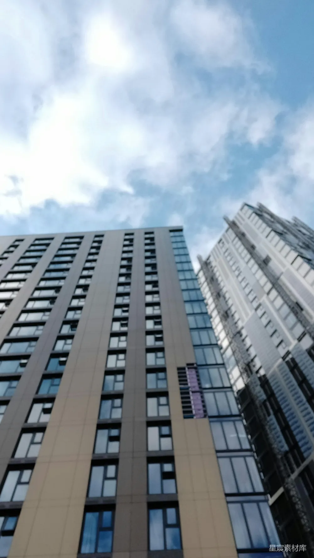 高清摄影 高楼 蓝天 建筑 城市 自然 高楼与蓝天