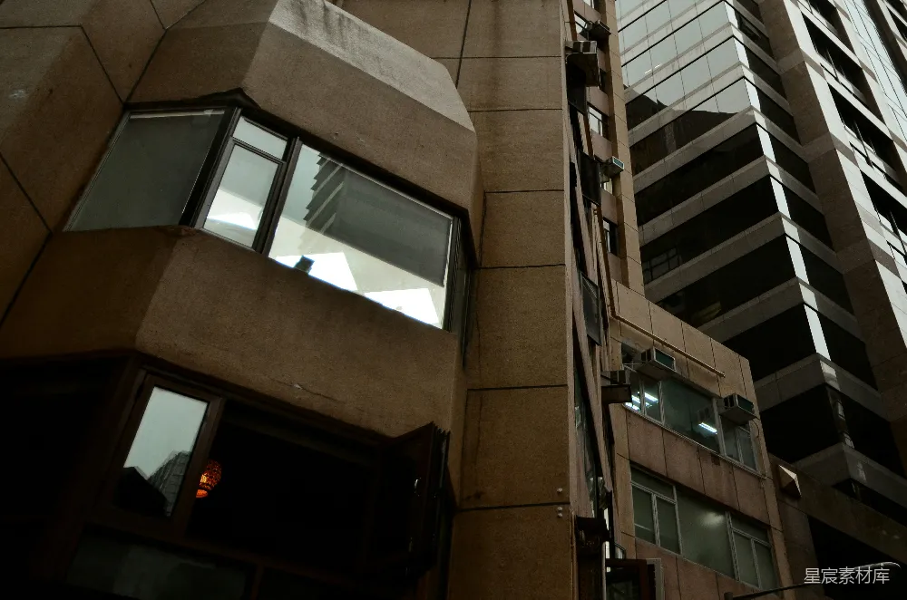 高清摄影 建筑 几何线条 城市景观 现代都市 窗户 城市角落的建筑细节