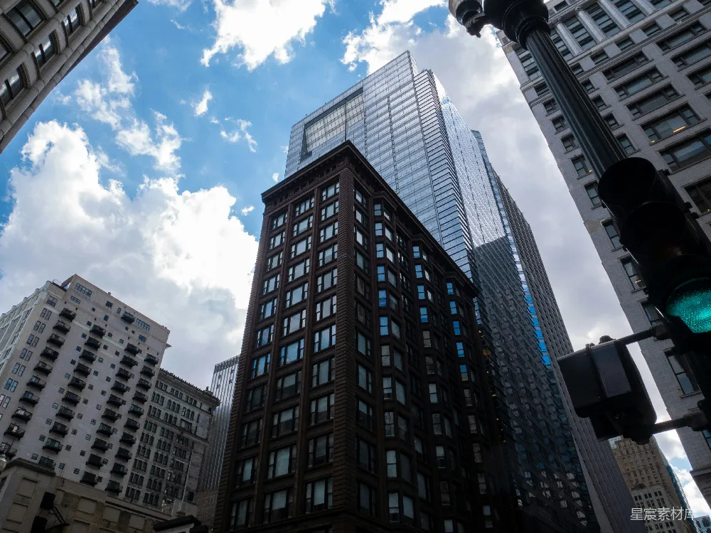 高清摄影 城市 建筑 现代 历史 景观 城市天际线下的现代与历史交响