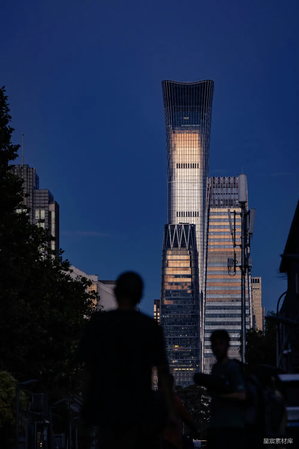 高清摄影 都市风光 建筑美学 城市生活 黄昏景色 现代建筑 夕阳下的现代都市
