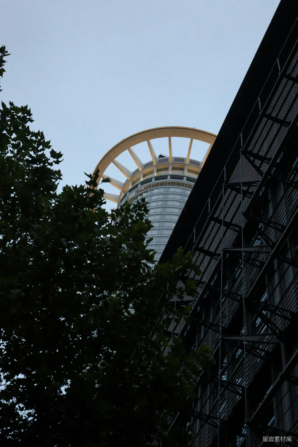 高清摄影 建筑 自然 都市景观 现代感 城市 现代化建筑与自然的和谐