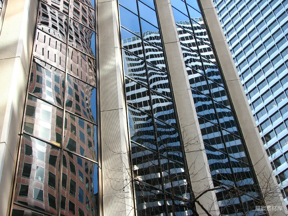 高清摄影 建筑 现代风格 城市景观 反射效果 几何线条 现代建筑的镜像与反射