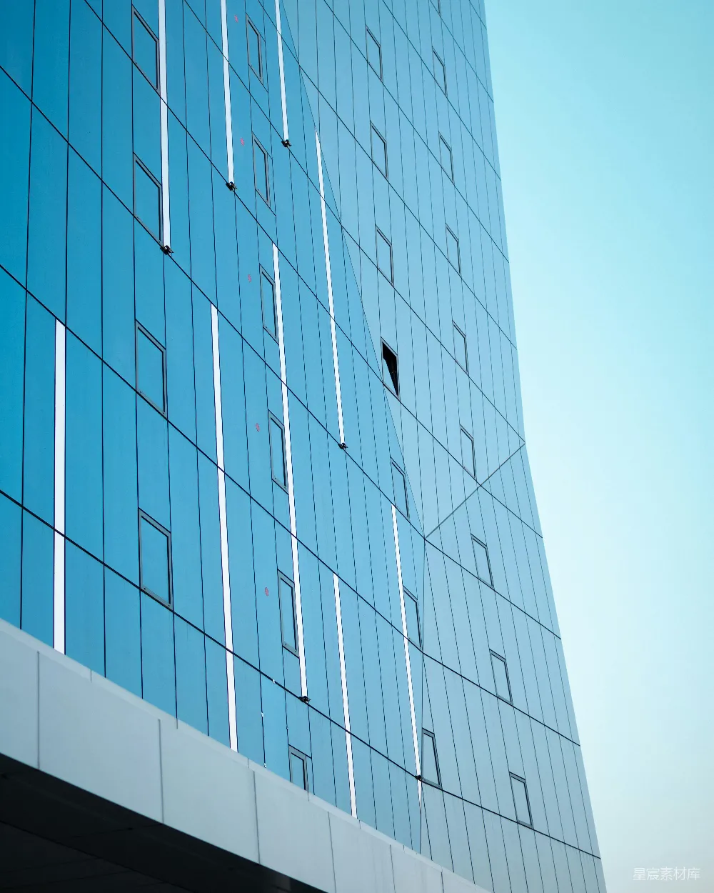 高清摄影 建筑 现代 几何 蓝色 城市 蓝色高楼的几何之美