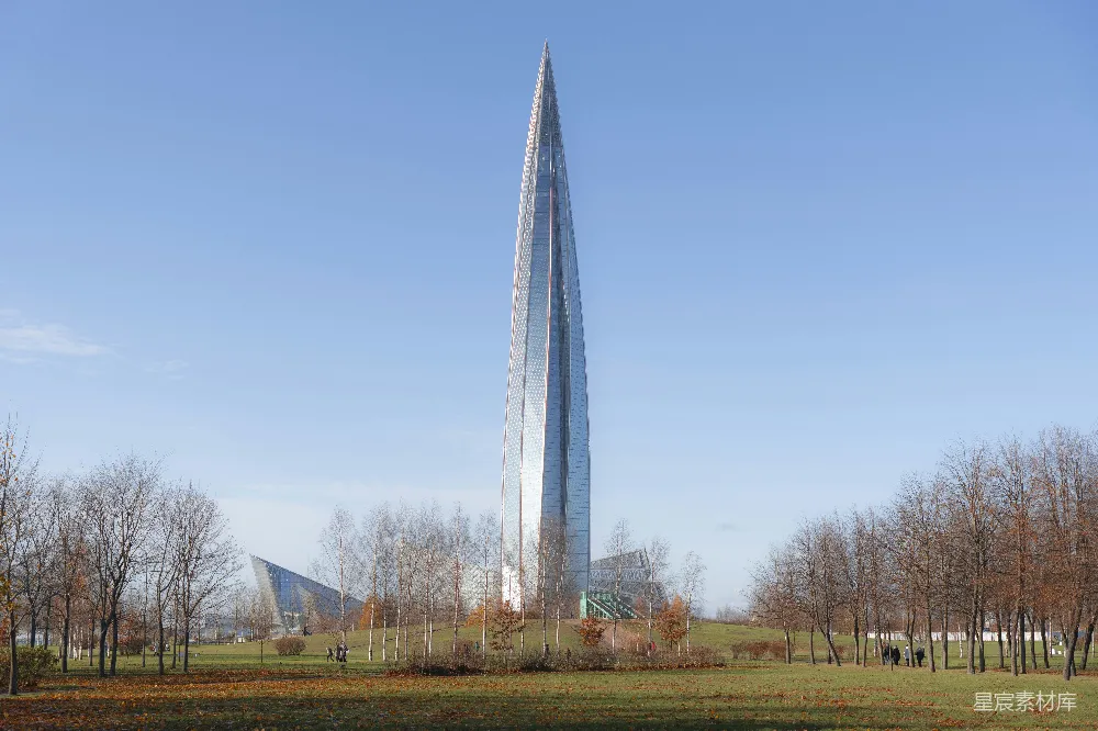 高清摄影 建筑 城市景观 现代风格 城市天际线 旅游景点 圣彼得堡的天际线：高耸入云的建筑