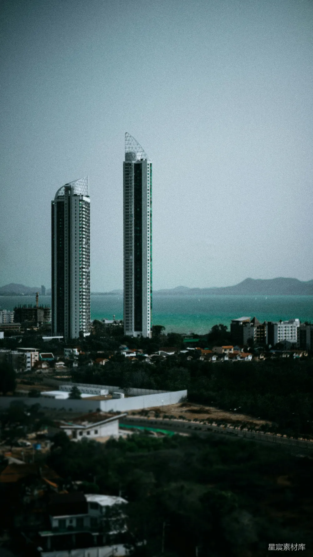 高清摄影 城市 建筑 海滨 现代 风景 海滨城市天际线