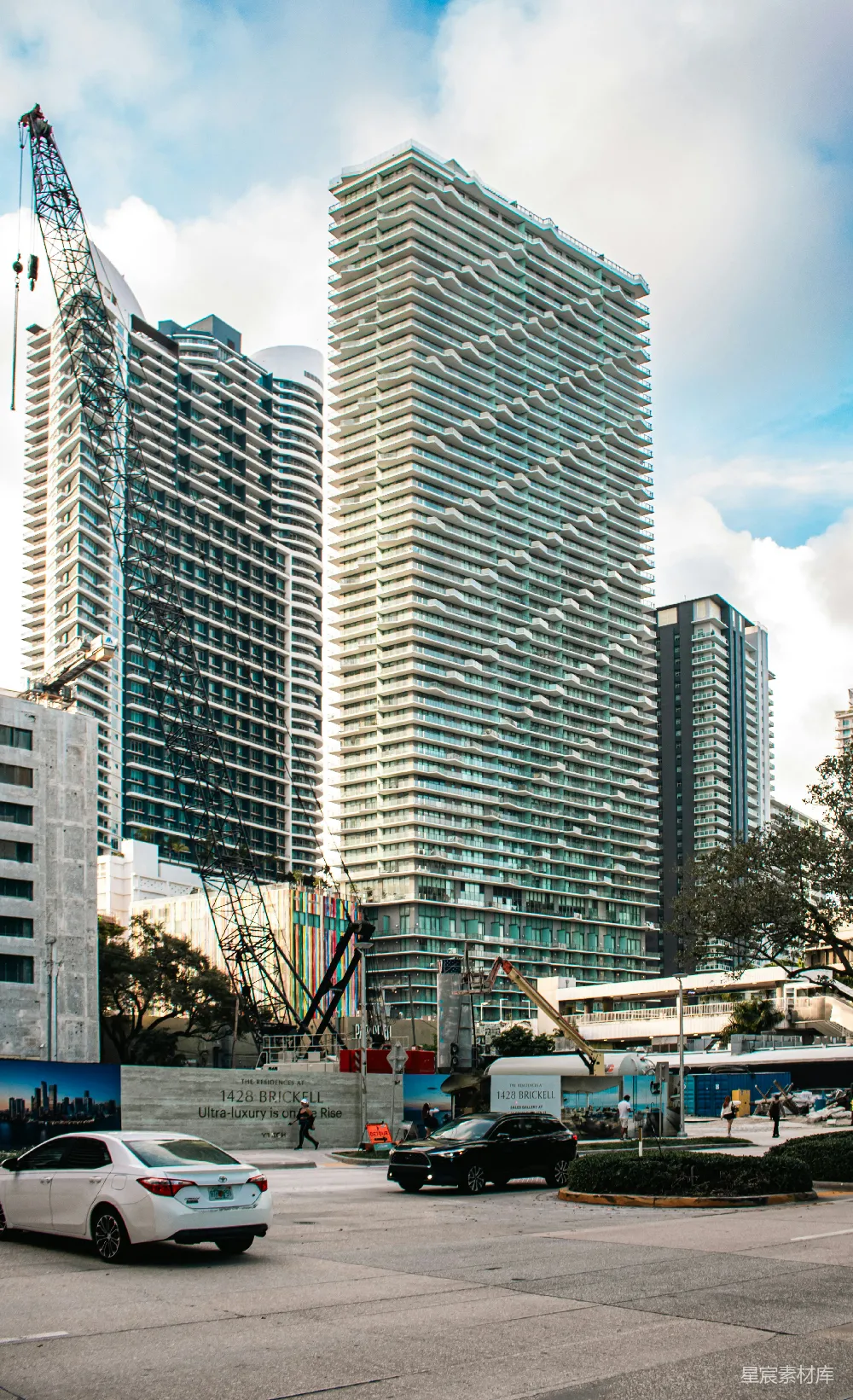 高清摄影 摩天大楼 建筑工地 现代都市 高楼大厦 城市发展 摩天建筑工地的现代都市