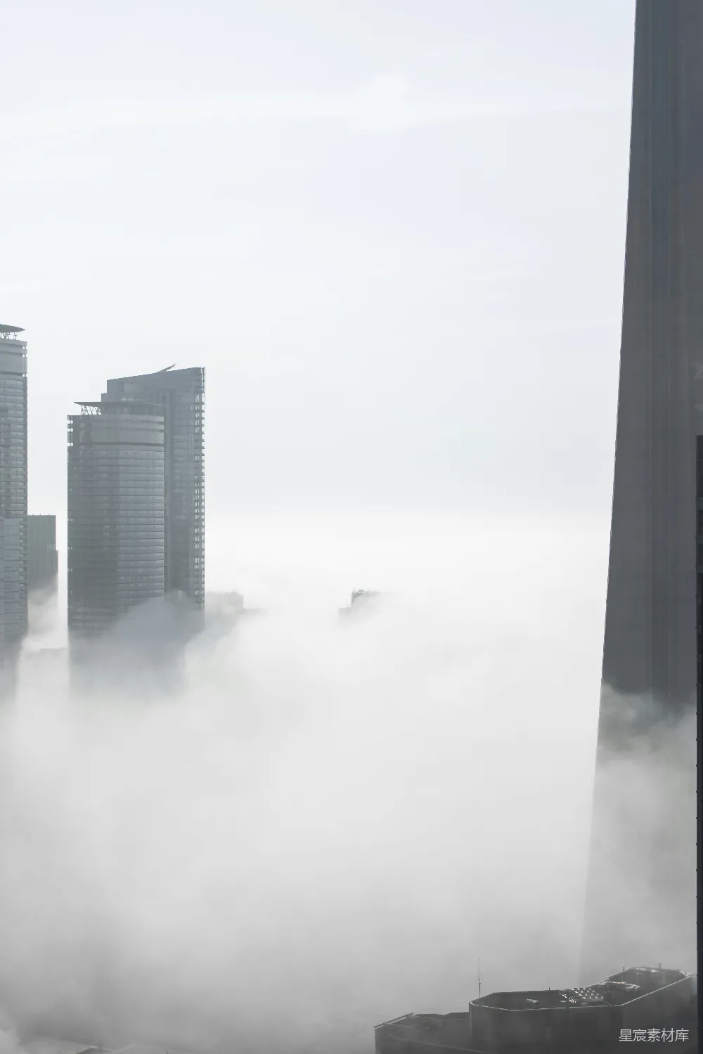 高清摄影 城市 雾气 高楼 摄影 自然 雾中高楼