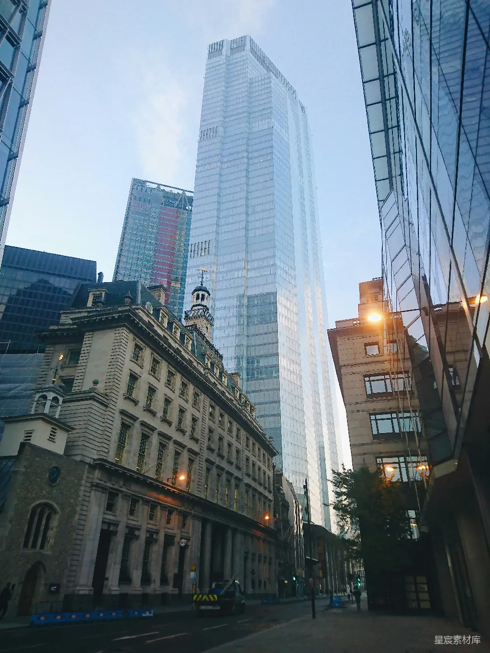 高清摄影 伦敦 现代建筑 古典建筑 城市景观 摩天大楼 伦敦金融城的现代与古典
