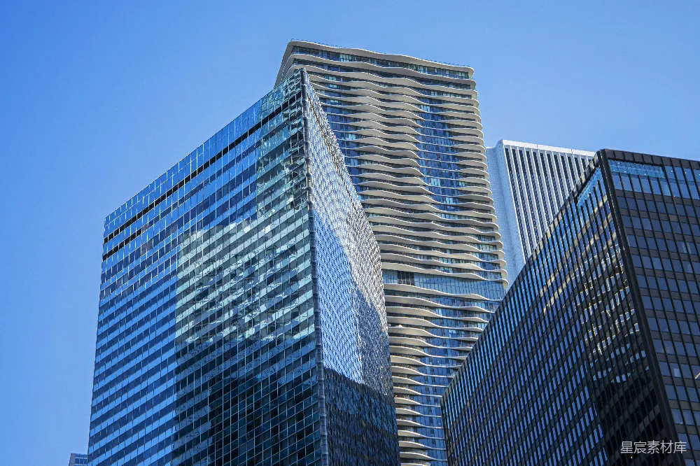 高清摄影 现代建筑 城市景观 玻璃幕墙 波浪形设计 都市生活 现代城市中的独特建筑