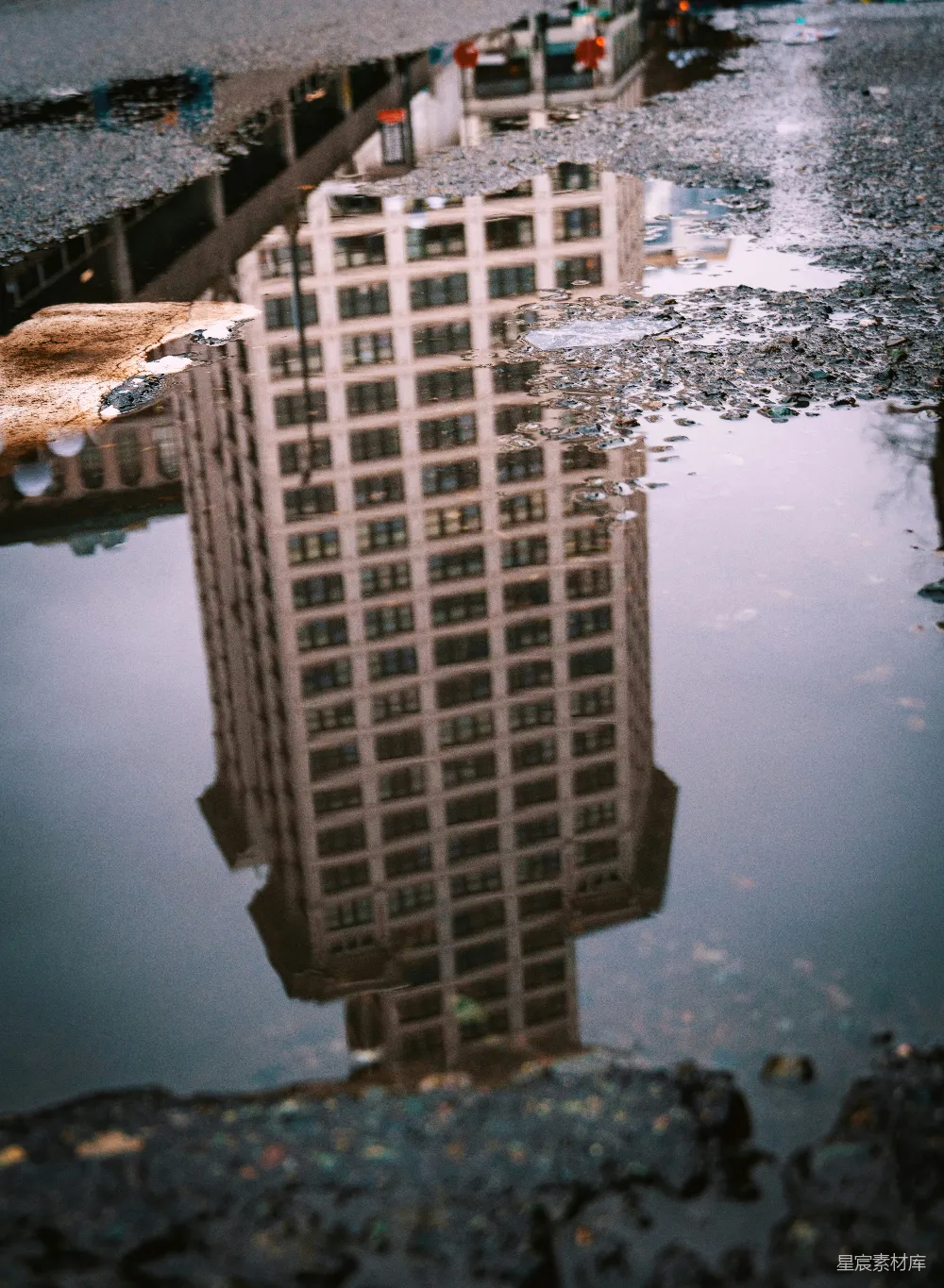 高清摄影 城市 倒影 建筑 水 风景 倒影中的建筑