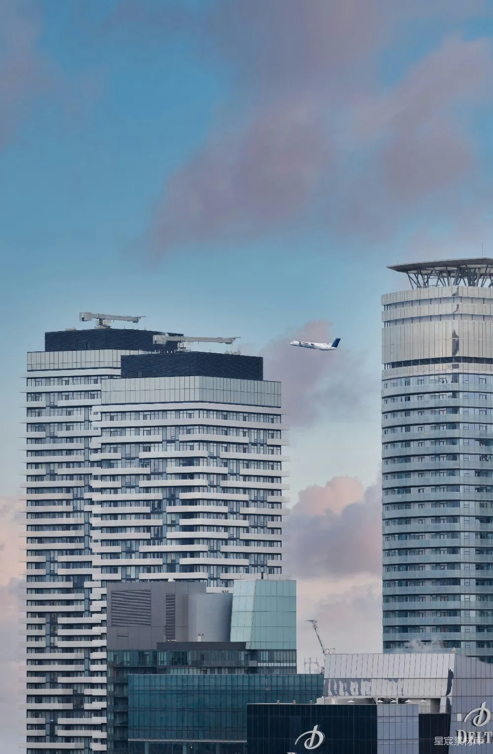 高清摄影 城市景观 高楼大厦 飞机 现代建筑 都市生活 现代城市与空中飞机