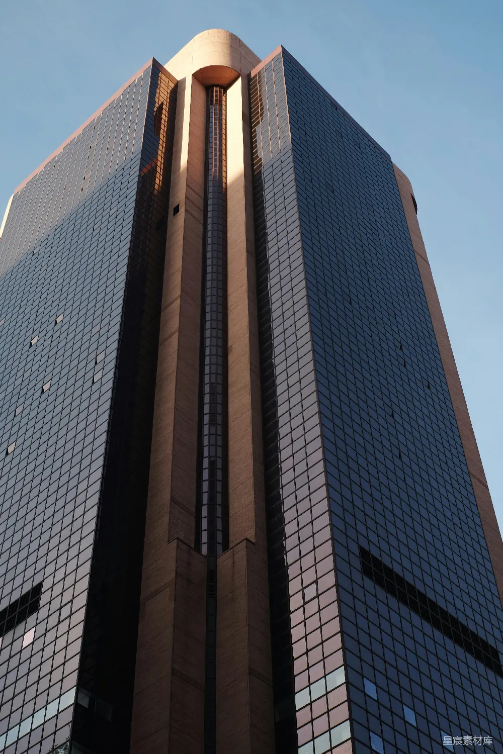 高清摄影 摩天大楼 现代建筑 城市景观 商务中心 建筑艺术 摩天大楼的建筑美学