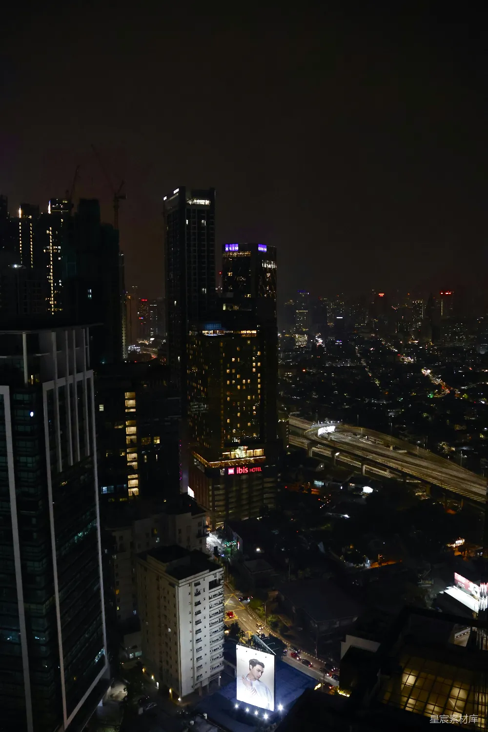 高清摄影 城市景观 夜景 高楼大厦 都市生活 城市风光 夜幕下的城市天际线