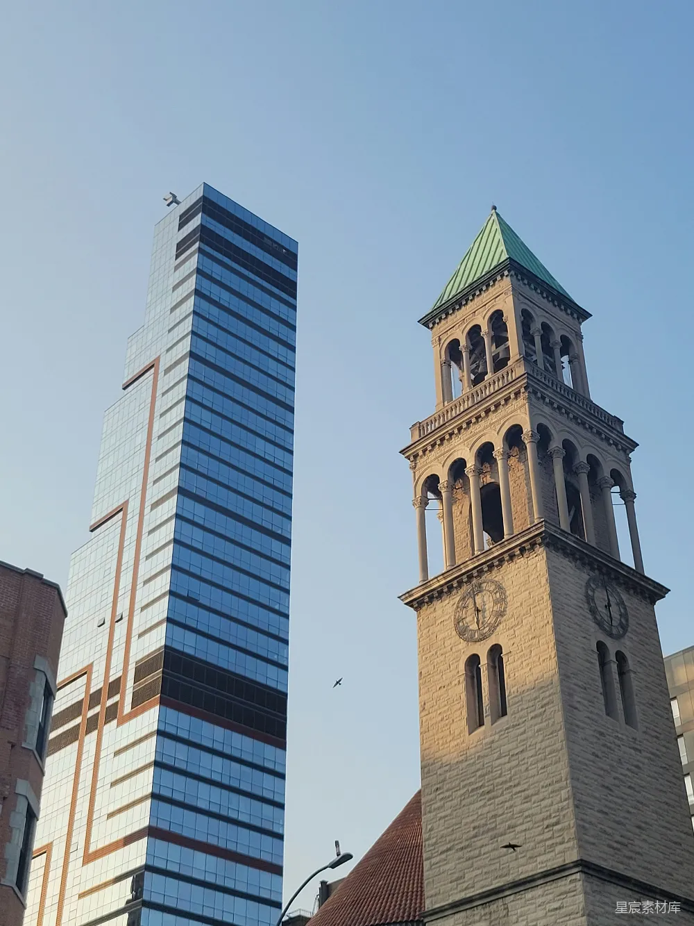 高清摄影 城市景观 建筑对比 现代建筑 历史建筑 城市风貌 现代与古典的碰撞