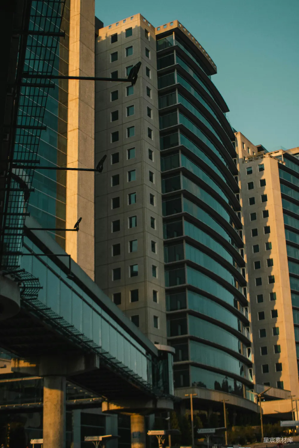 高清摄影 城市 建筑 现代风格 都市景观 商务中心 现代城市建筑剪影