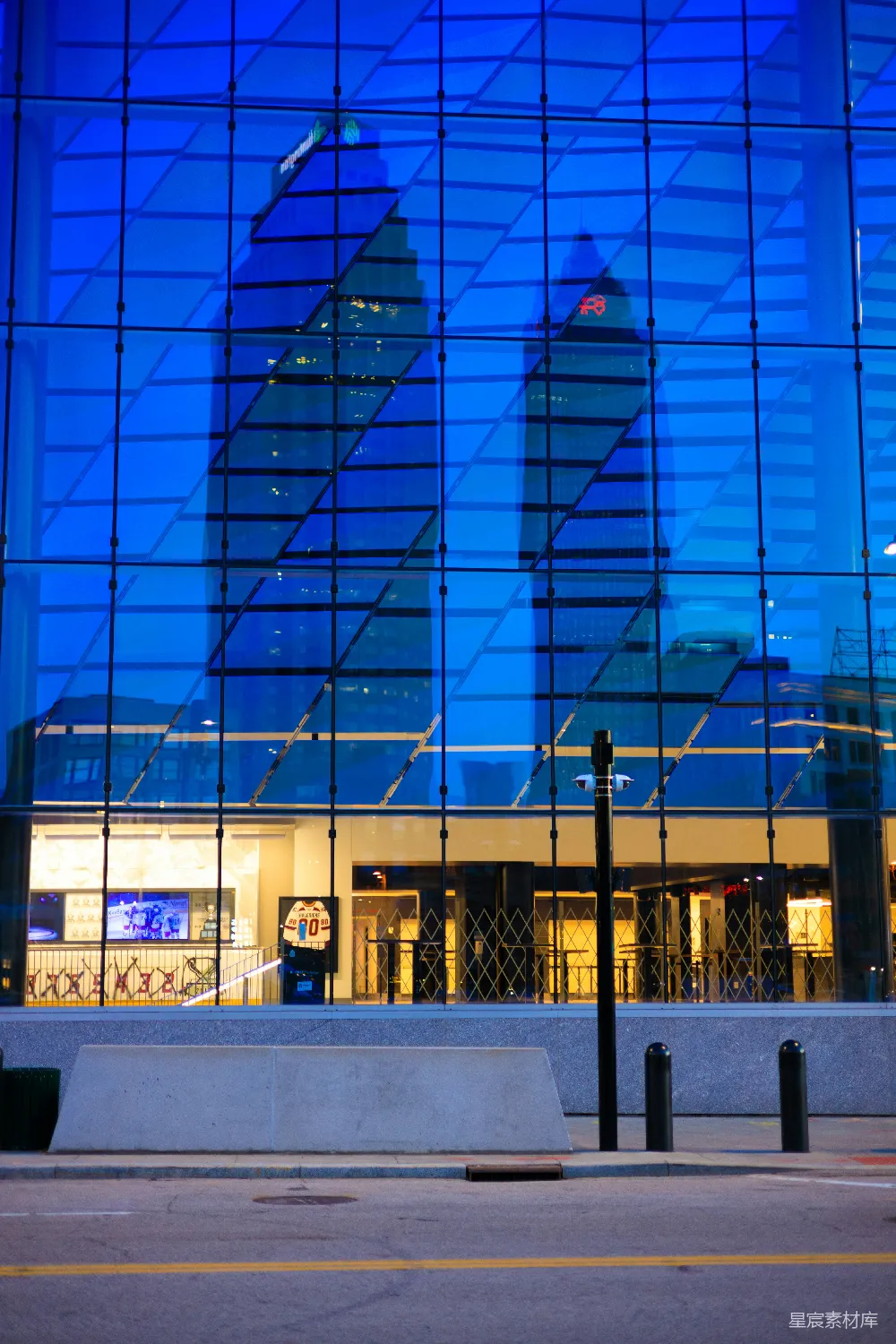 高清摄影 城市 夜晚 建筑 现代 反射 玻璃幕墙城市夜景